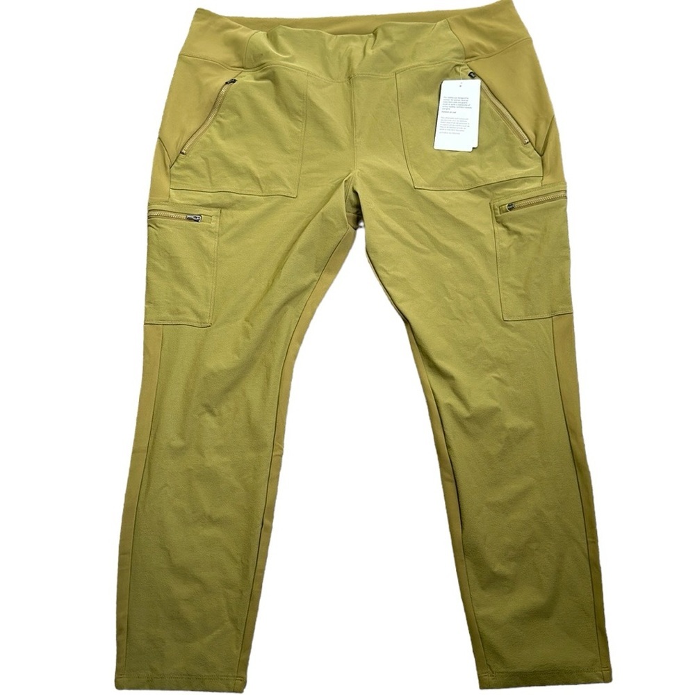 Athleta headlands  hybrid cargo thighs size 24new